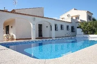 Costa 3*